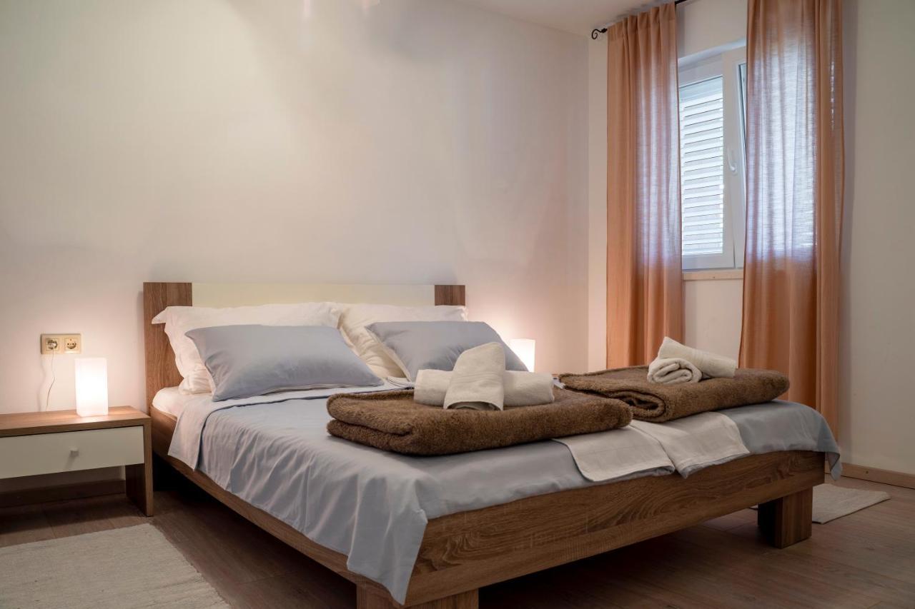 House Fidulic - Apartment The Lavender Lumbarda Bagian luar foto