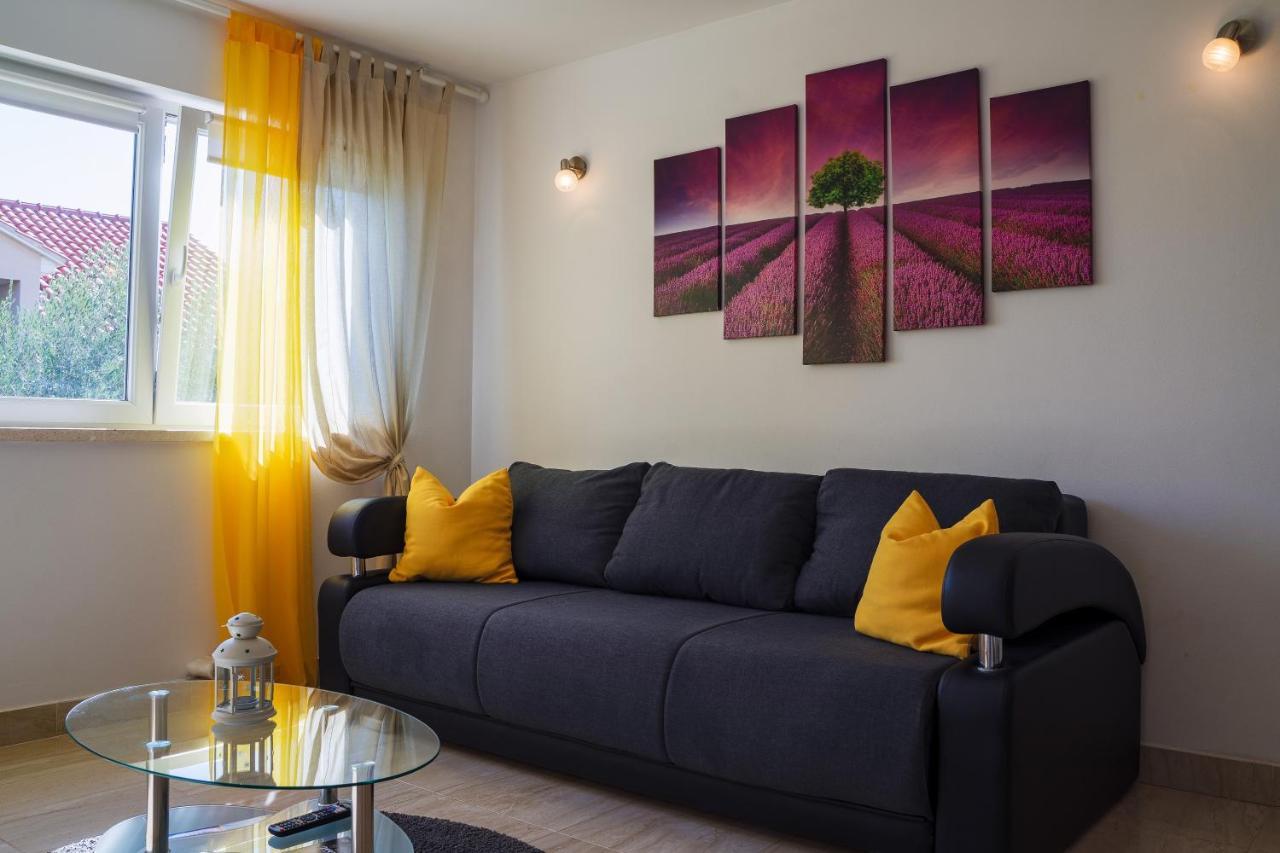 House Fidulic - Apartment The Lavender Lumbarda Bagian luar foto