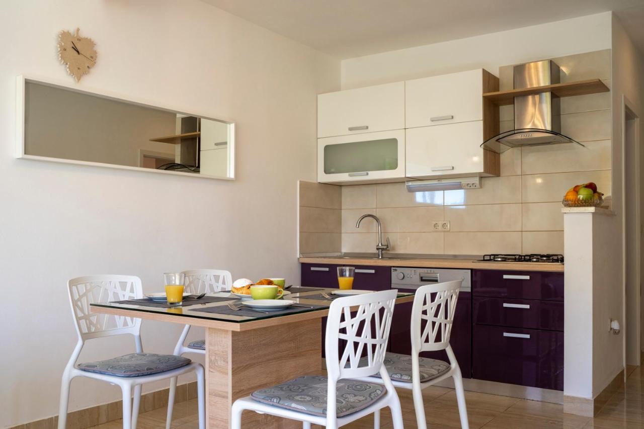 House Fidulic - Apartment The Lavender Lumbarda Bagian luar foto