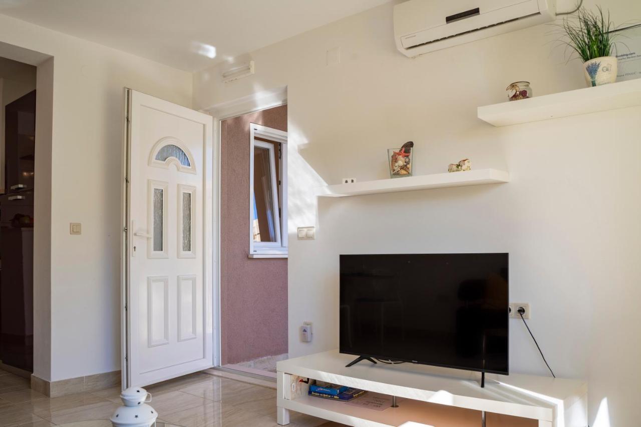 House Fidulic - Apartment The Lavender Lumbarda Bagian luar foto