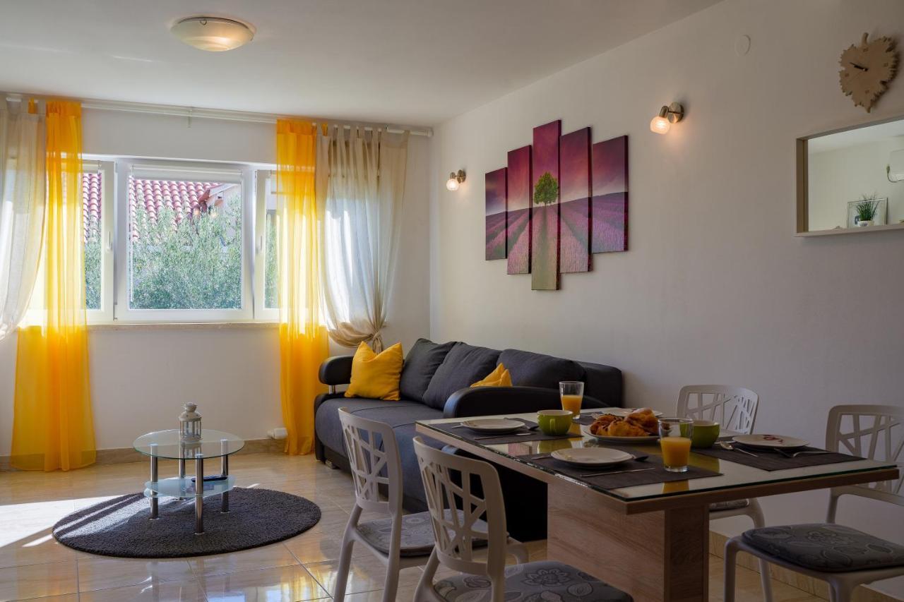 House Fidulic - Apartment The Lavender Lumbarda Bagian luar foto