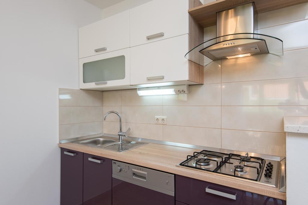 House Fidulic - Apartment The Lavender Lumbarda Bagian luar foto